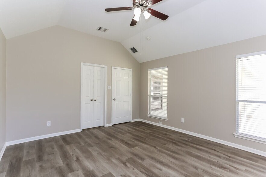 Building Photo - 13606 Caney Springs Ln