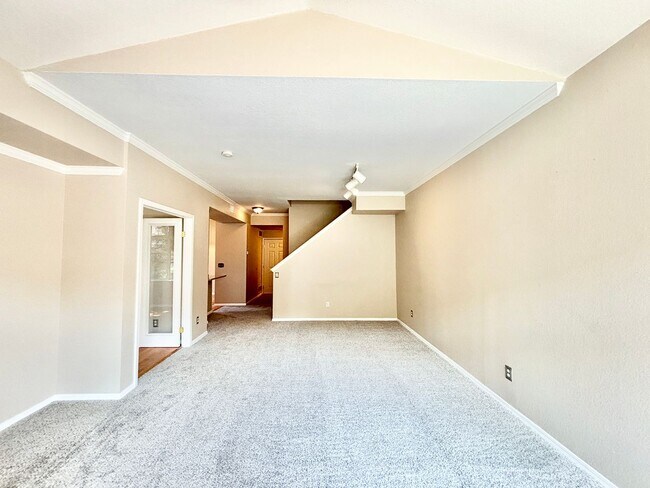 Building Photo - 6458 Silver Mesa Dr