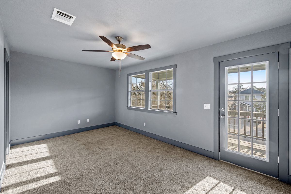 Building Photo - 38 Deer Ridge Rd