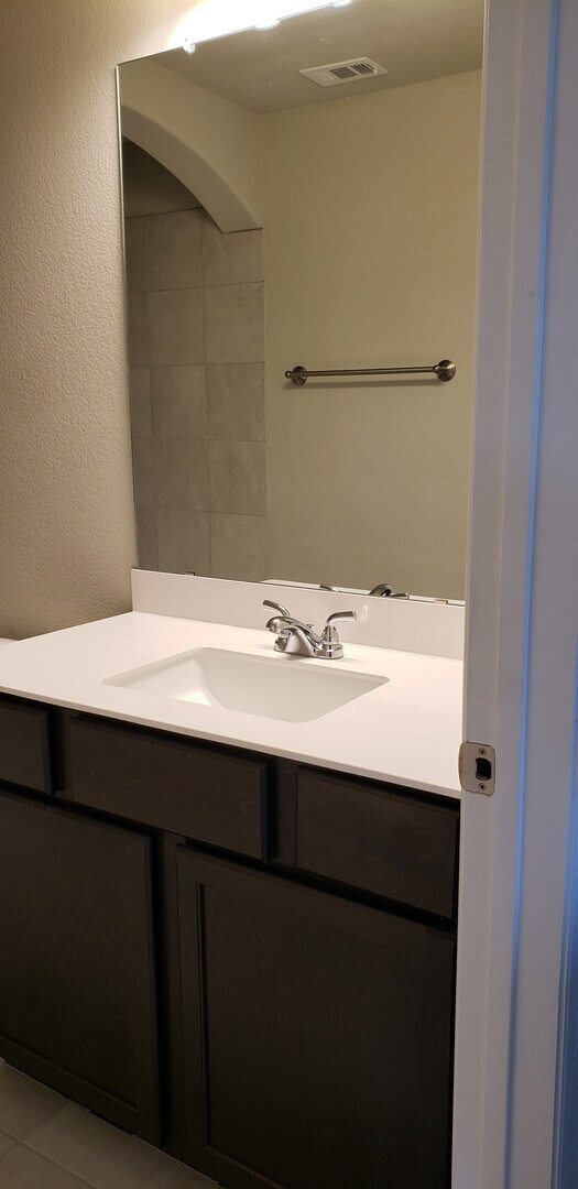 Building Photo - 4927 Sanger Cir Dr