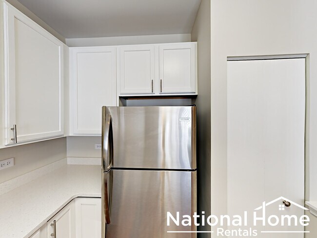 Building Photo - 3131 Falling Waters Ln