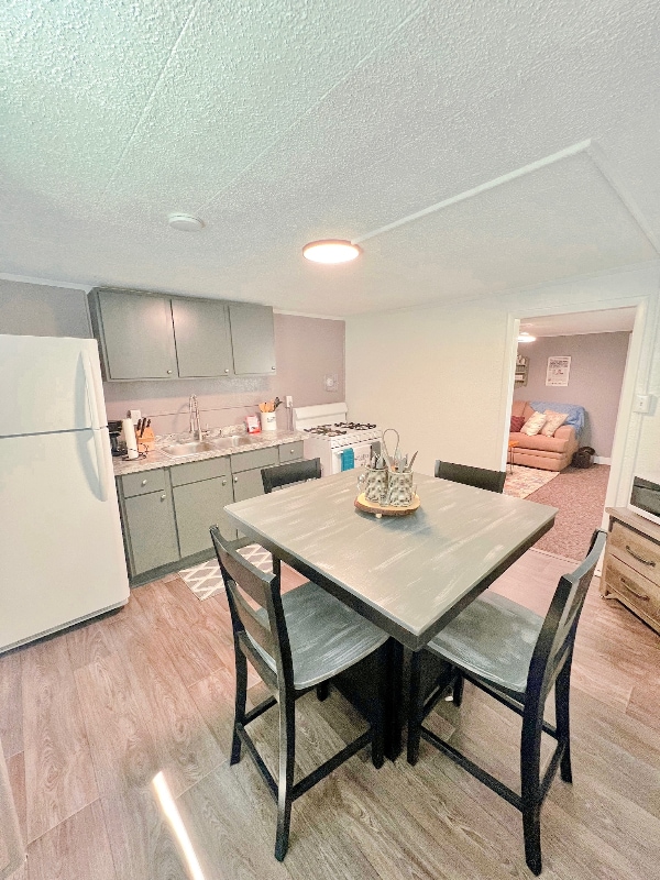 Building Photo - 123 Mortimer St