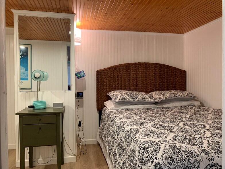 #B. Bedroom. 4408 Avenue S 1/2, Galveston, Tx 77550 - 4408 Avenue S 1/2