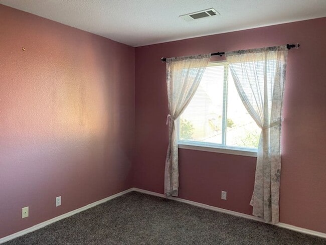 Building Photo - Antelope Run 3 bedroom home