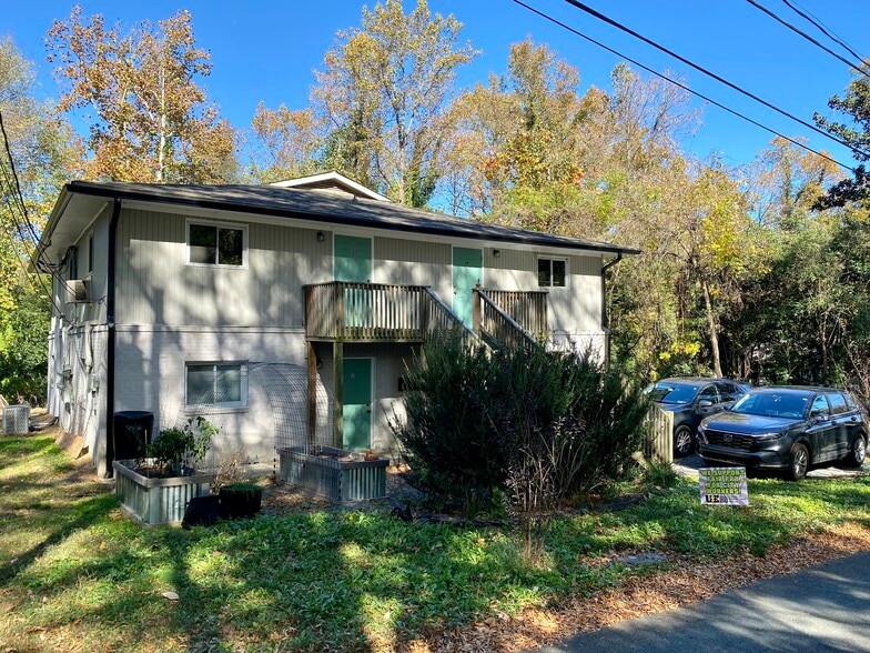 Building Photo - 604 W Markham Ave