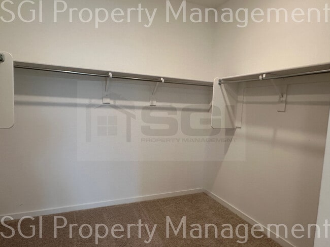 Building Photo - 22511 E Rosa Rd