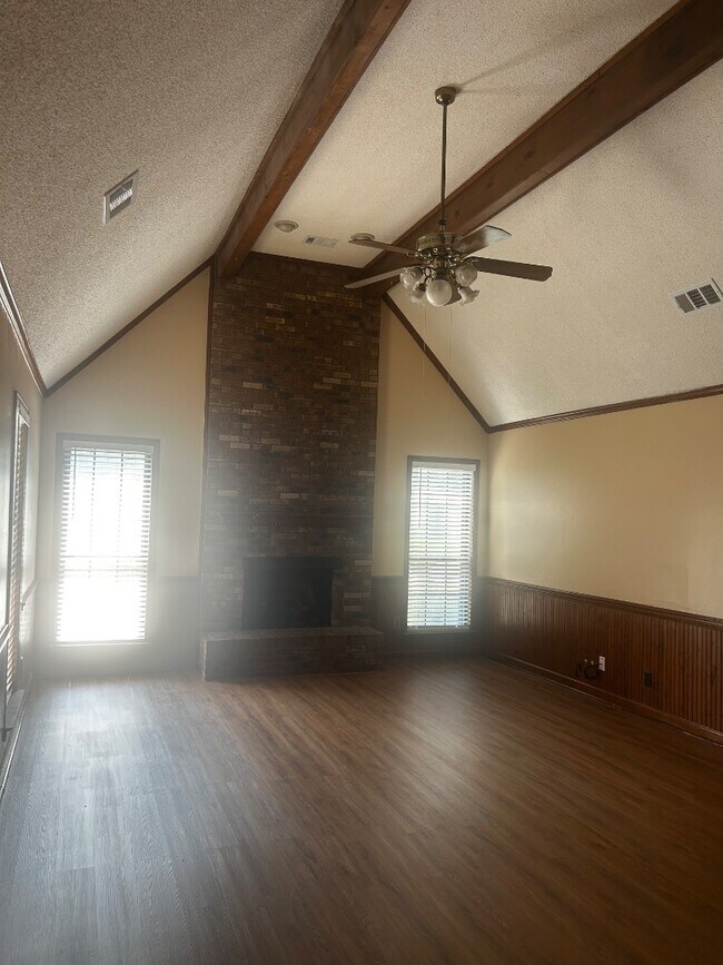 Building Photo - 500 Bedlington Dr