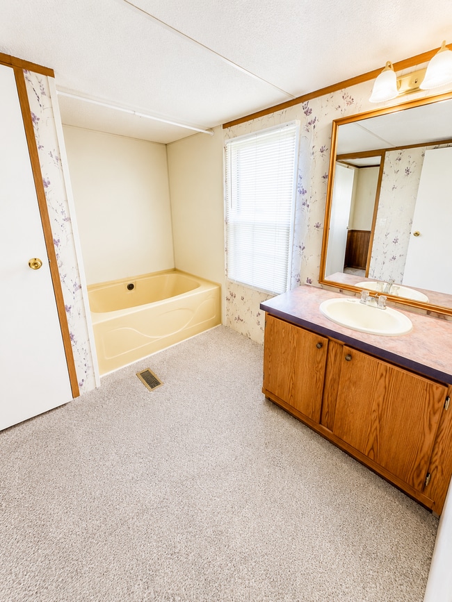 Building Photo - 20766 Hamlet Dr