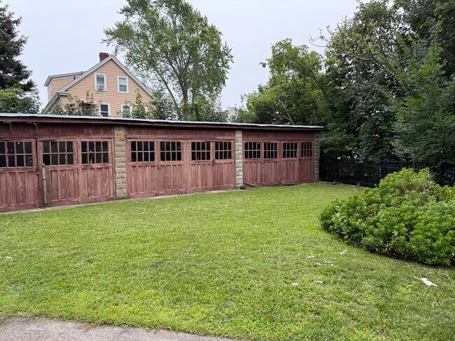 Building Photo - 31 Revere Rd