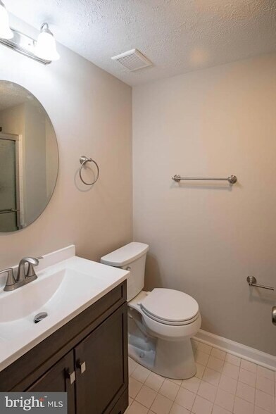 Building Photo - 344 Honey Locust Ct