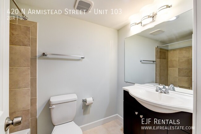 Building Photo - Alexandria Two Bedroom One Bathroom Availa...