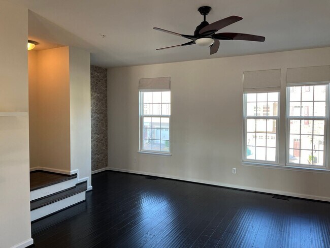 Building Photo - 927 Brechin Ln