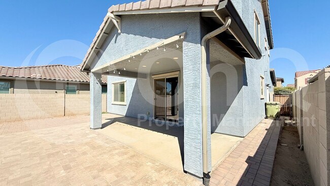 Building Photo - 8815 W Marshall Ave