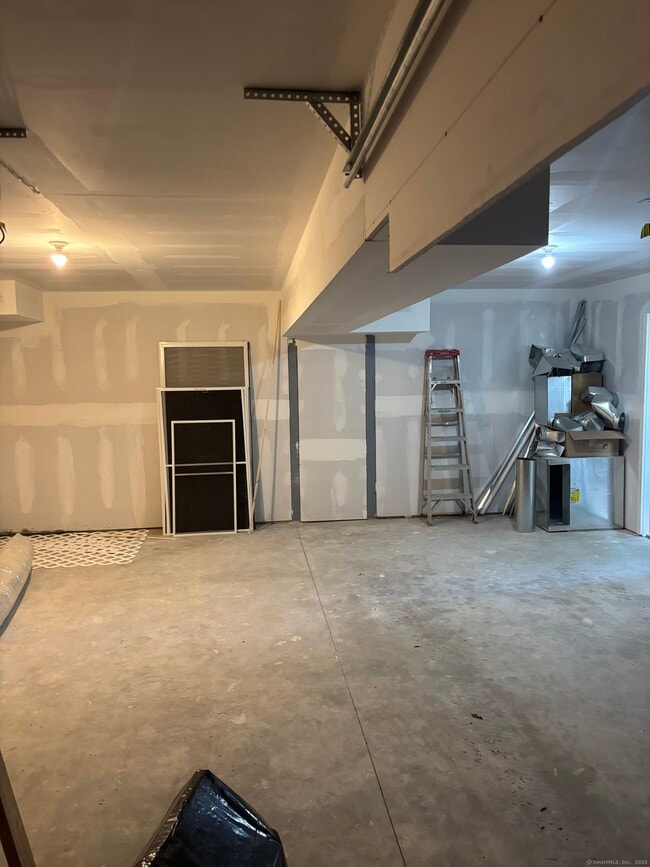 Building Photo - 59 Midland Rd