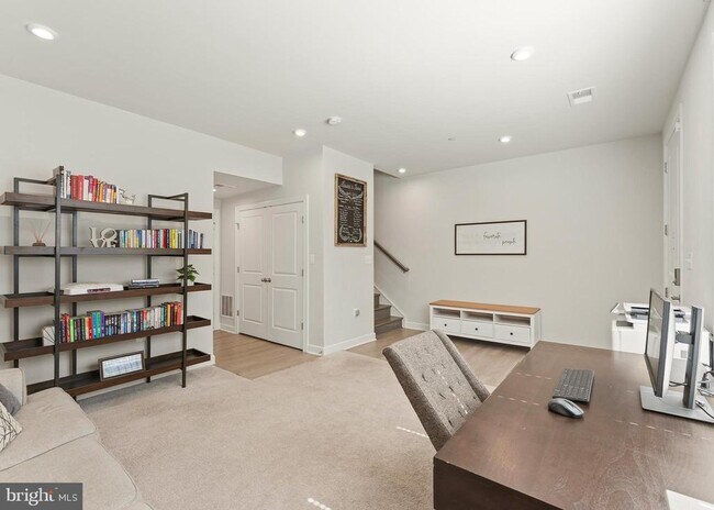 Building Photo - 2841 Hokie Ln