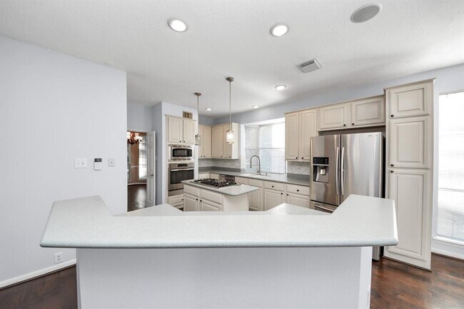 Building Photo - 623 Airybrook Ln
