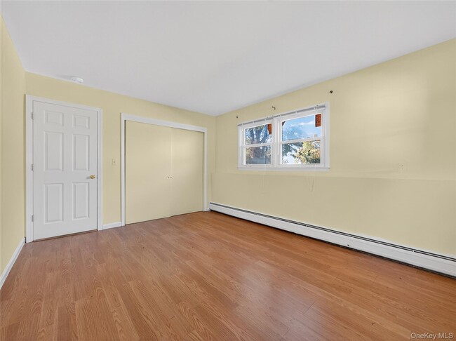 Building Photo - 37 Carnation Dr