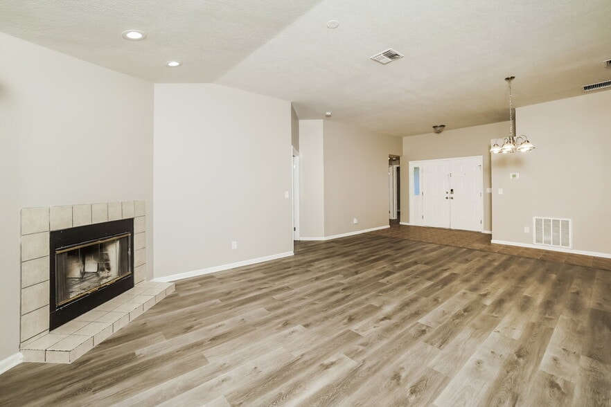 Building Photo - 10415 Copperwood Dr