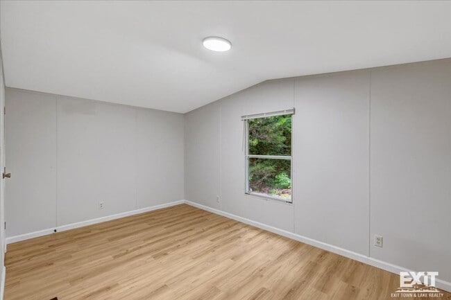 Building Photo - Welcome to Your Fresh Start at 139 Cookout...
