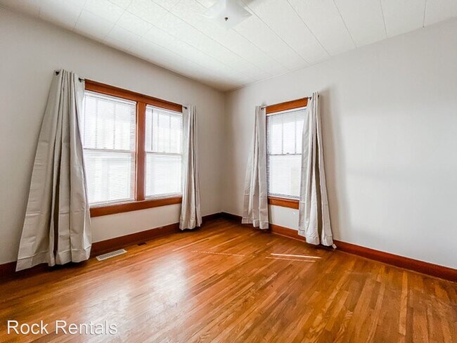 Building Photo - 2 br, 1 bath House - 109 N Speare St