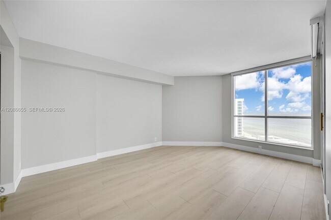 Building Photo - 6767 Collins Ave