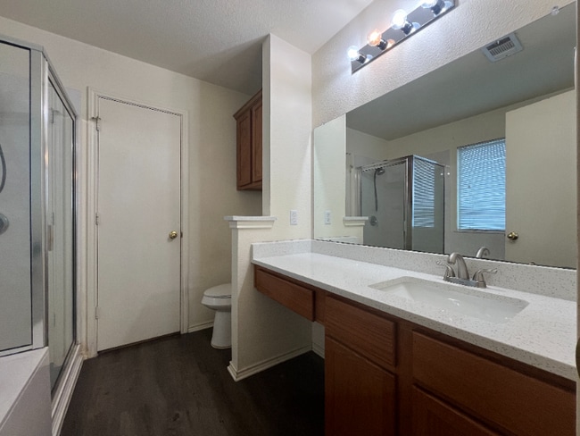 Building Photo - 162 Challenger