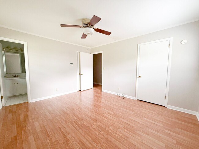 Building Photo - 3-Bedroom Home with Spacious Yard, Storage Shed & Natural Light
