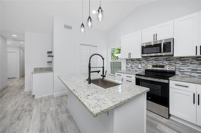 Building Photo - 2859 38th Ave N