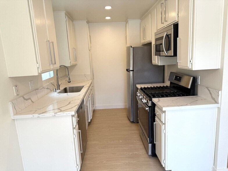 Building Photo - 3546 Hughes Ave