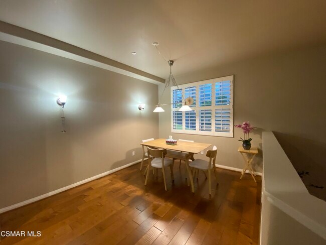 Building Photo - 730 Tennis Club Ln