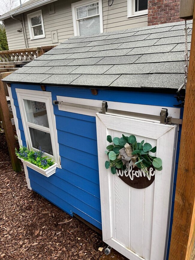 Building Photo - 4bd/3ba Seattle Home