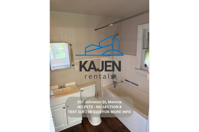 Building Photo - 207 Johnston St