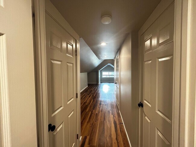 Building Photo - Elegant 3 Bed, 2 Bath Home in Spokane!