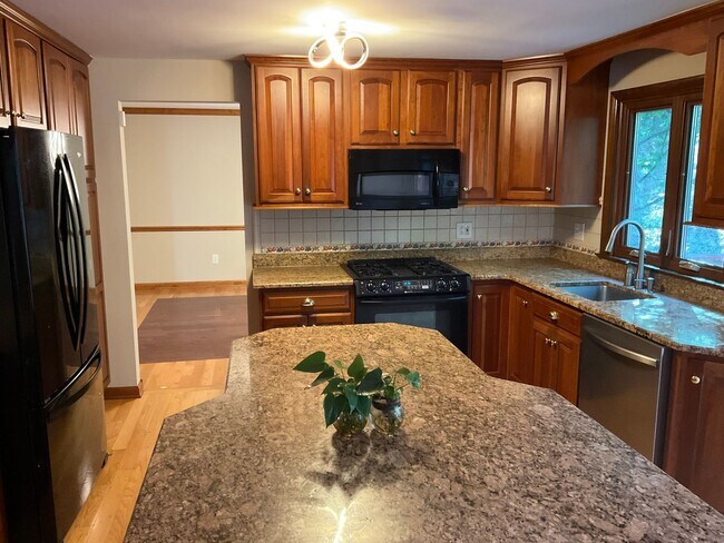 Building Photo - 4-Bedroom Home with 2 Full + 2 Half Baths ...