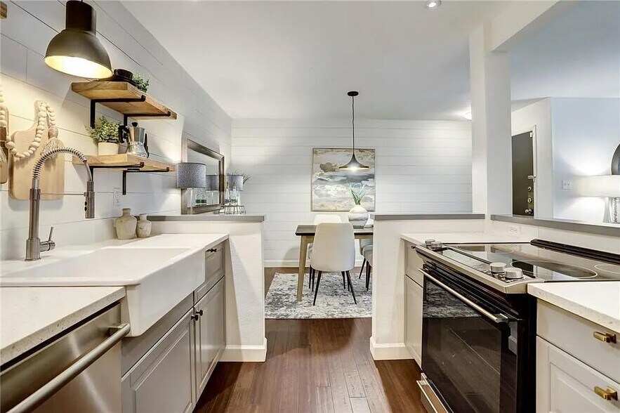 Building Photo - 8210 Bent Tree Rd