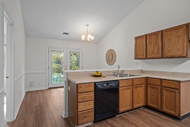 Building Photo - 67 Crystal Oaks Ct