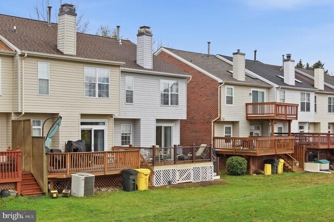 Building Photo - 1514 Long Dr Ct