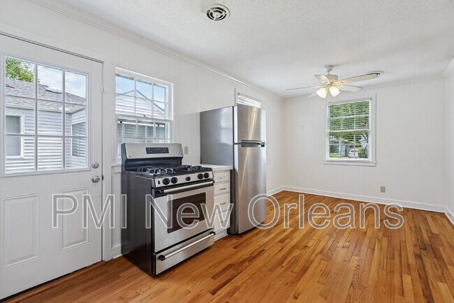Building Photo - 12 Oaklawn Dr