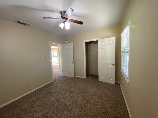 Building Photo - Action Properties RES Inc offering- Central Roseville - 2 Bed, 1 Bath - Separate Living and Famil...