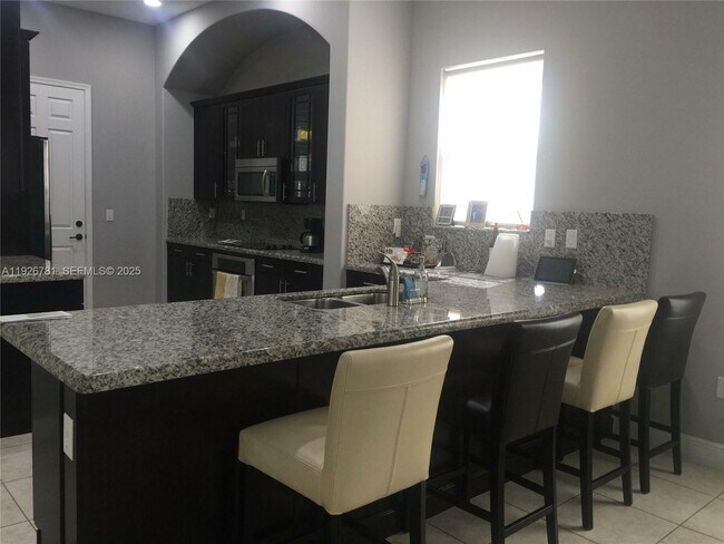 Building Photo - 3320 NW 84th Way