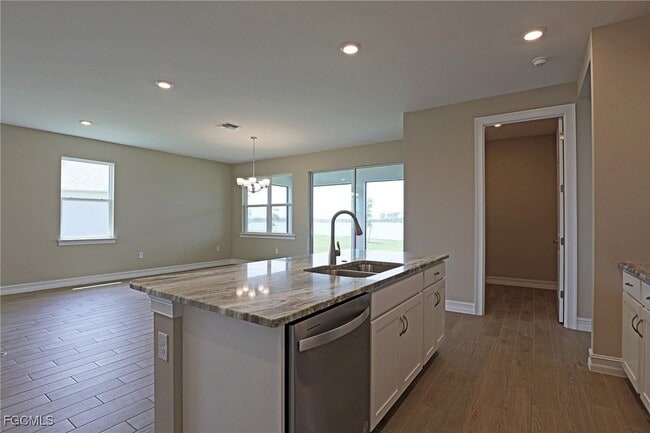 Building Photo - 269 Spg Hl Lk Lp