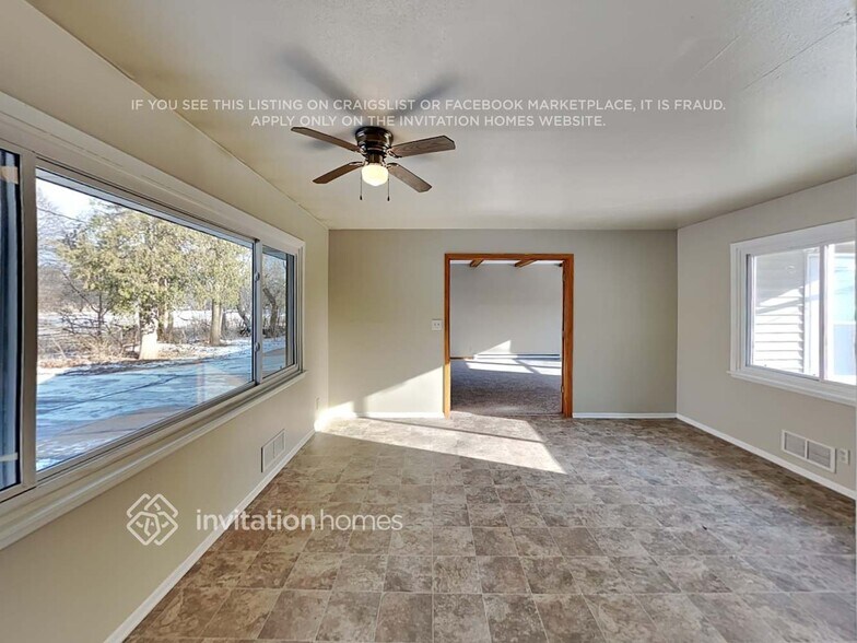 Building Photo - 2944 Albert St N