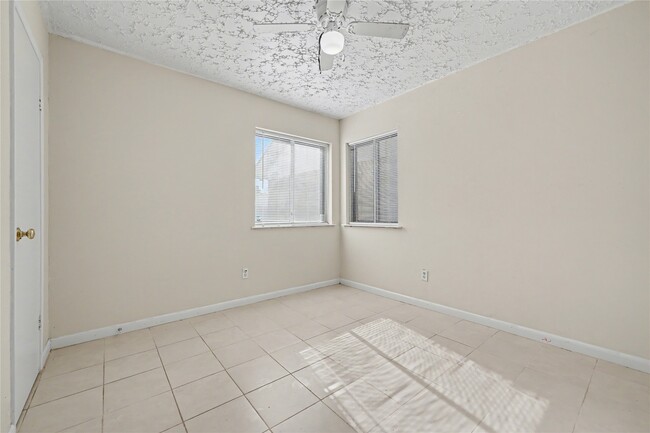 Building Photo - 319 Richvale Ln