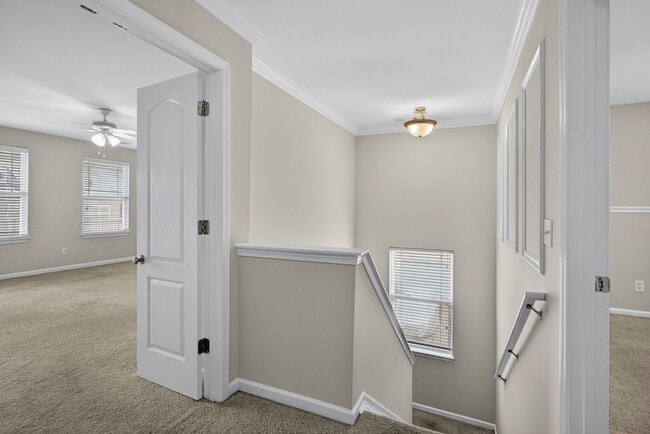 Building Photo - 10 Moonlight Trail