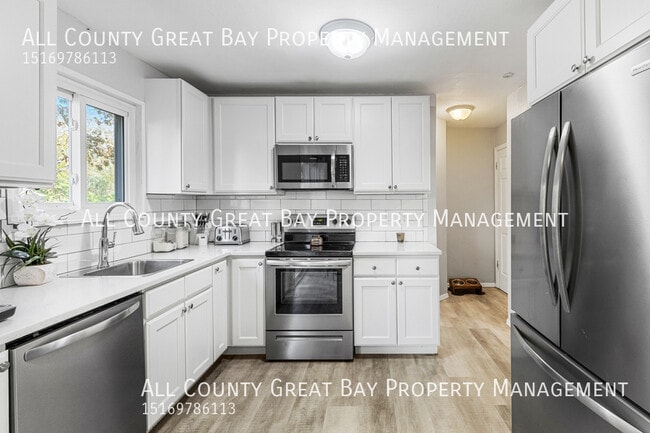 Building Photo - 921 Church St