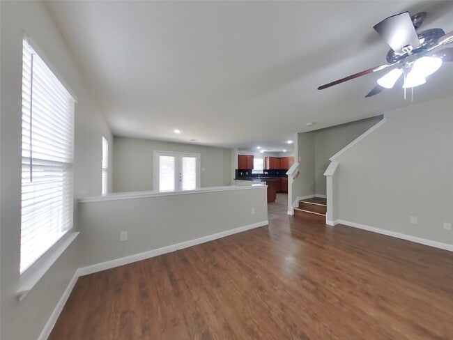 Building Photo - 10914 Tipton Oaks Dr