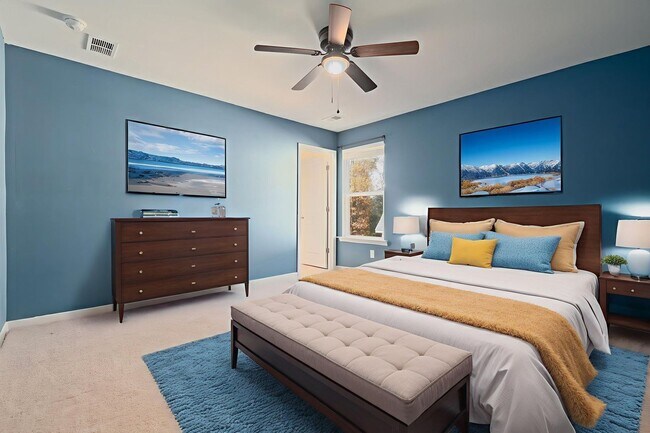 Building Photo - Cozy Living in The Ponds