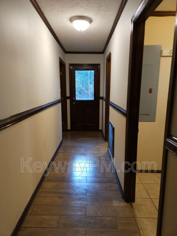 Building Photo - 299 Woodland Dr