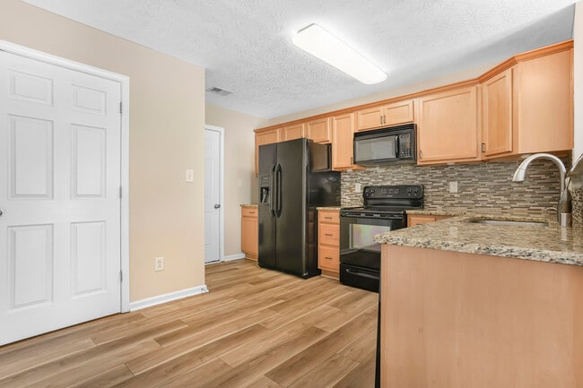 Building Photo - 3020 Maddie Ln