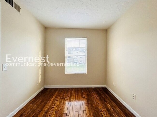 Building Photo - 107 Prosperity Ave SE